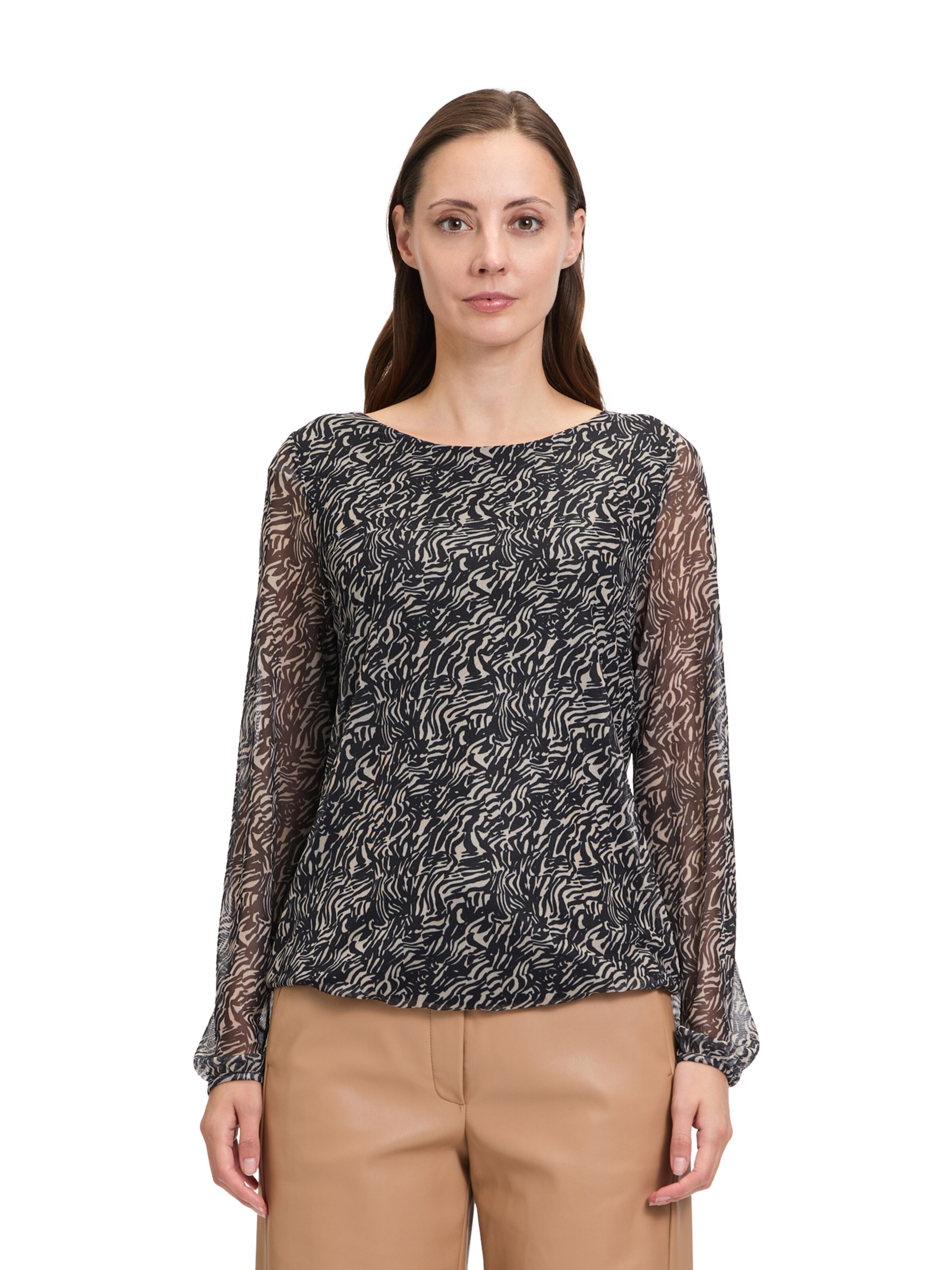 Betty & Co Blouse in Black: front