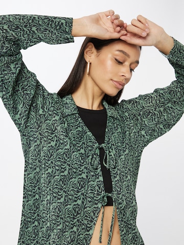 Monki Blouse in Green