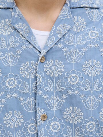 JACK & JONES Comfort fit Button Up Shirt in Blue