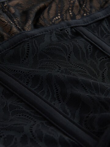 Lipsy - Body en negro