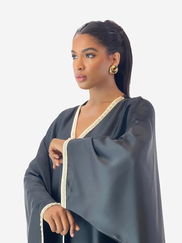 Elara Kleid in Schwarz