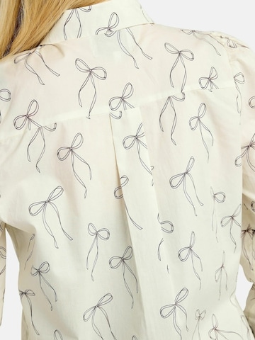 T-shirt ' FLORA ' Liberte Essentiel en blanc