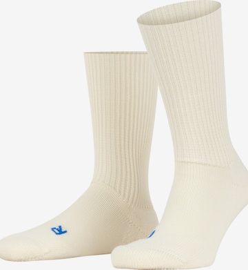 FALKE Socks 'Walkie Ergo' in White: front