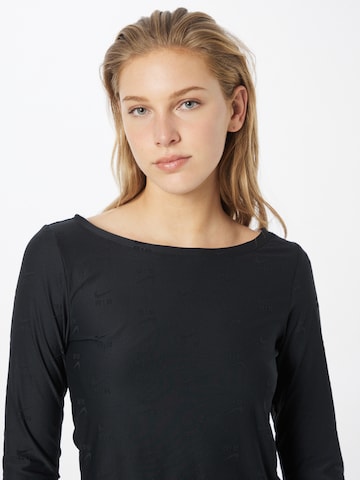 Nike Sportswear Shirt in Black