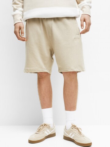 Pull&Bear Loosefit Housut värissä beige: edessä