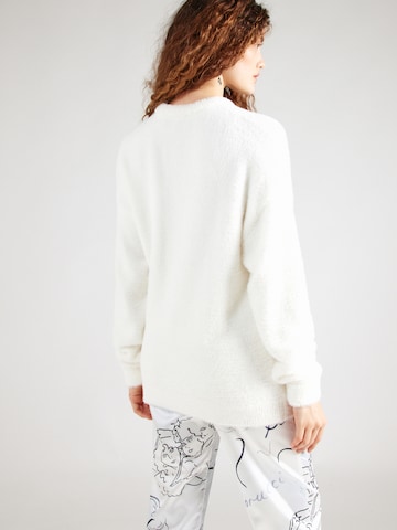 Fiorucci Пуловер в бяло