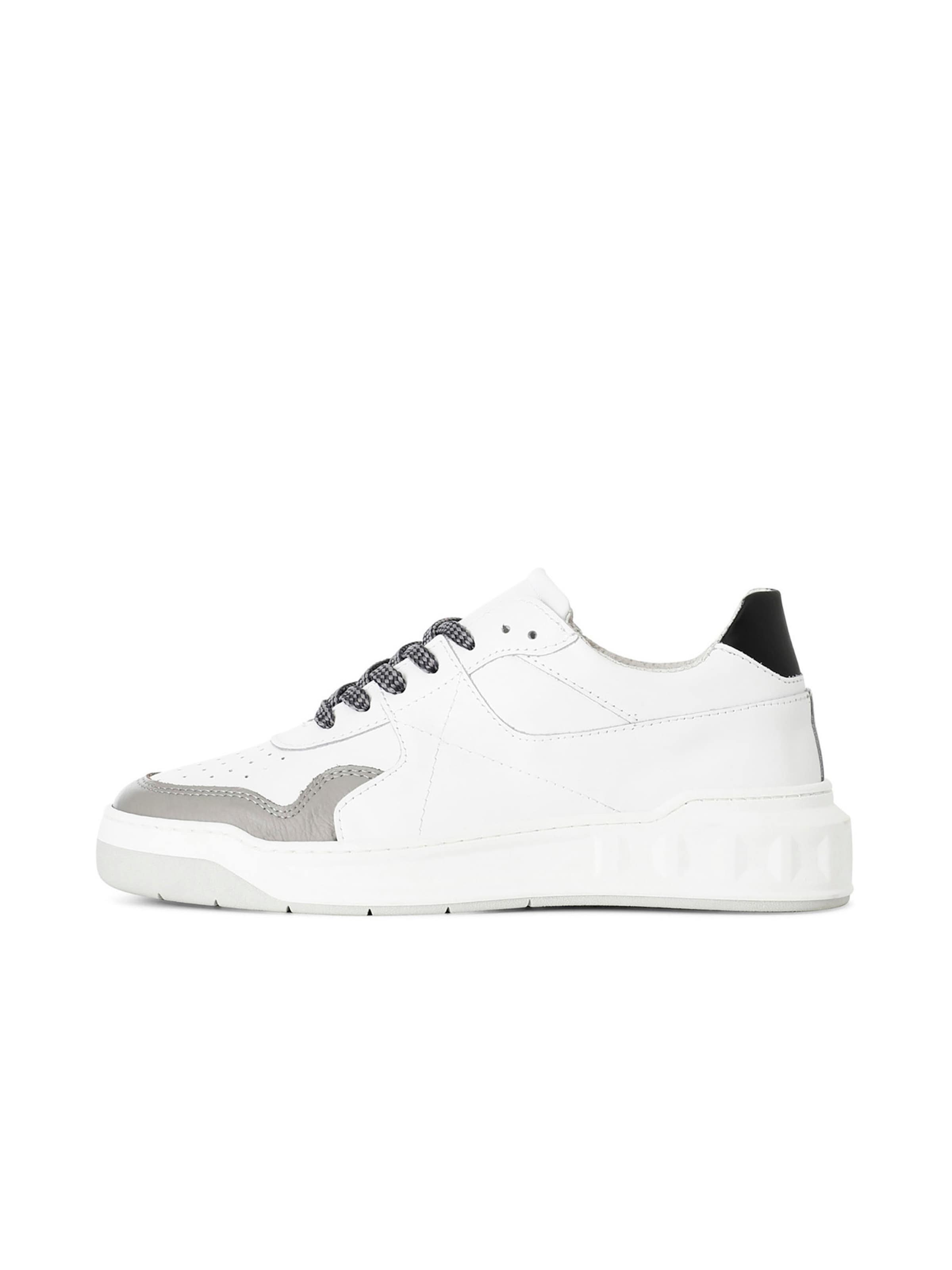 Baskets basses CAFè NOIR en blanc : devant