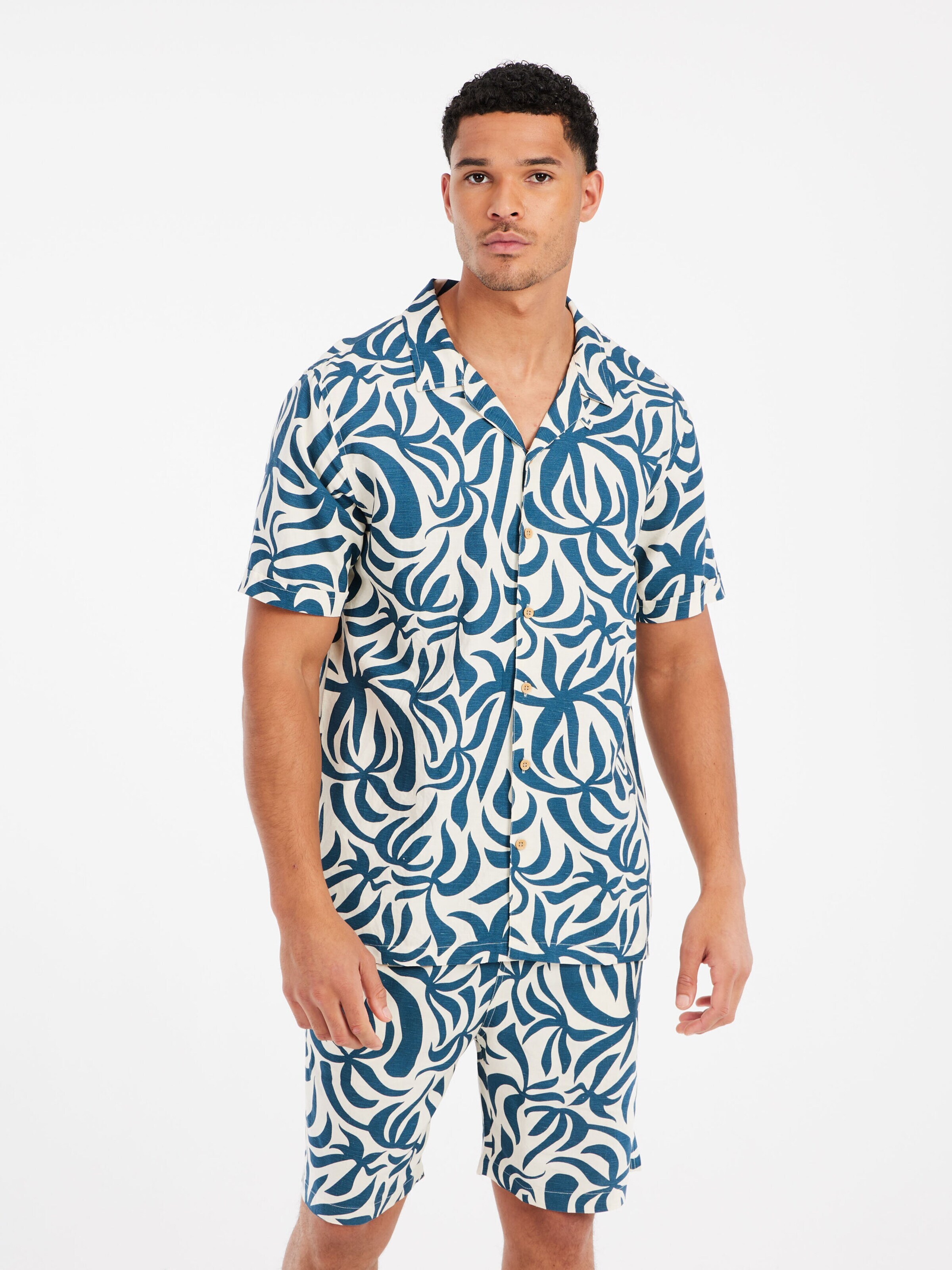 PROTEST Shirt 'PRTDre' in Blauw: voorkant