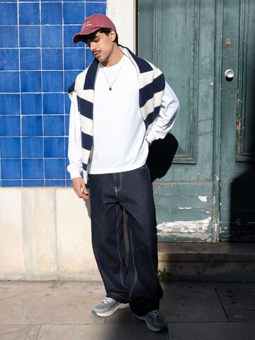 Bershka Barrel Jeans in Blue