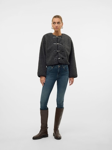 Aware - Chaqueta de invierno en gris
