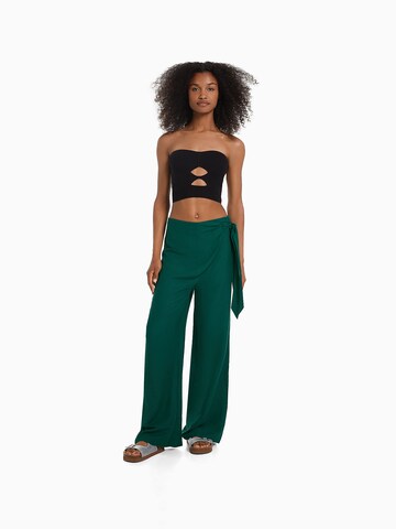 Wide leg Pantaloni de la Bershka pe verde