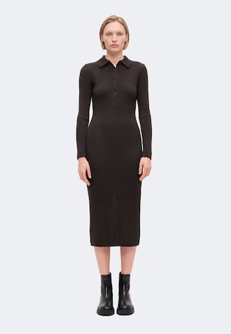 DRYKORN - Vestido de punto 'AMARILA' en marrón: frente
