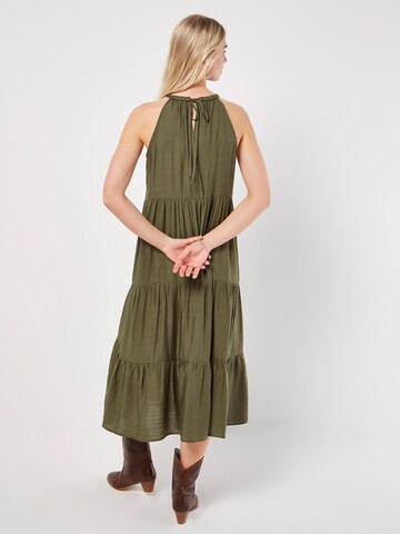 Robe Apricot en vert