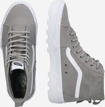 Baskets hautes 'UA Sentry SK8-Hi' VANS en gris