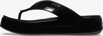 Crocs Varvastossut 'Getaway' värissä musta: etupuoli