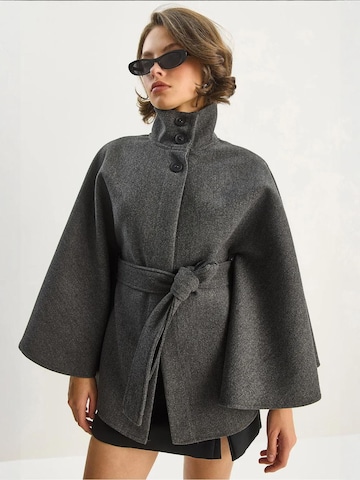 Bianco Lucci Tussenmantel in Grijs