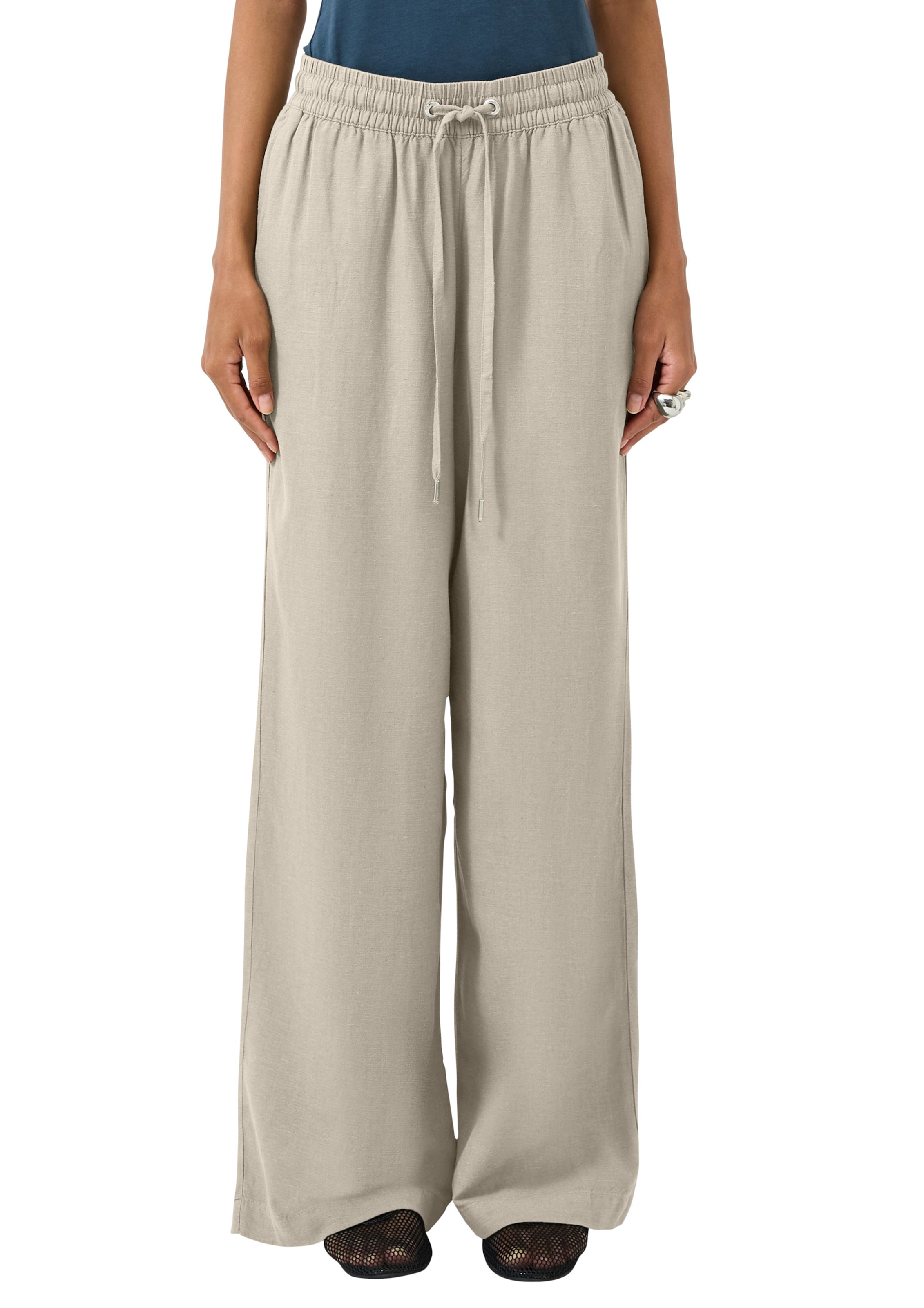 QS Wide leg Trousers in Beige