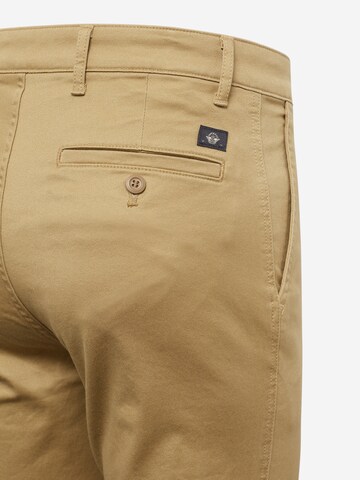 smėlio Dockers Prigludęs „Chino“ stiliaus kelnės