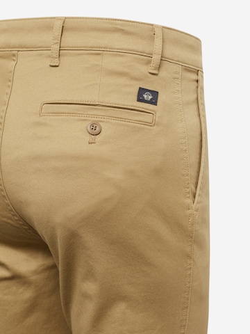 Dockers Slimfit Chinohousut värissä beige