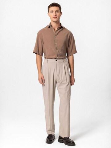 Antioch Regular Trousers with creases 'Mirko' in Grey