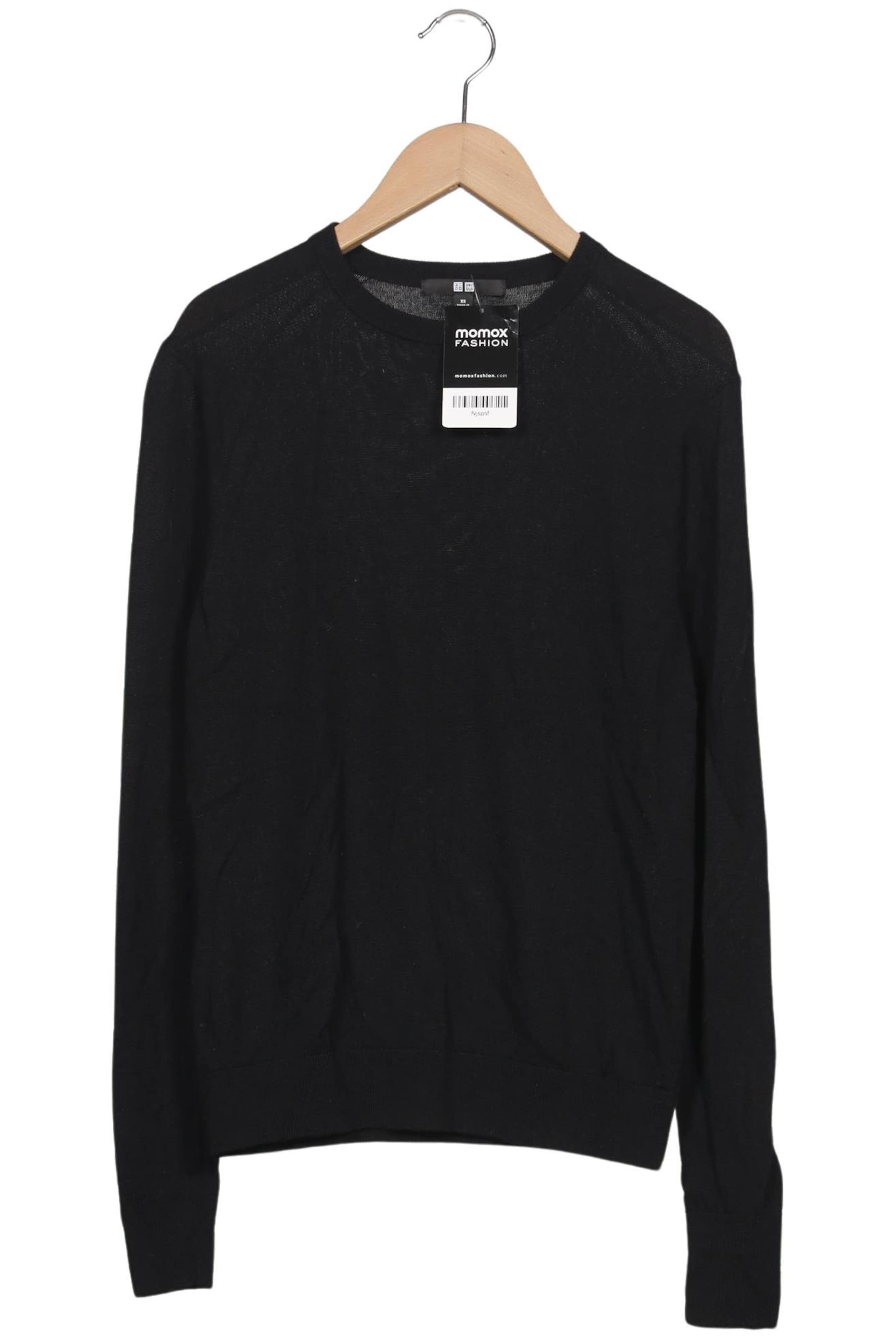 UNIQLO Sweater & Cardigan in XS in Black: front