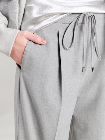 HUGO Zvonové kalhoty Kalhoty se sklady v pase 'Haminde' – šedá