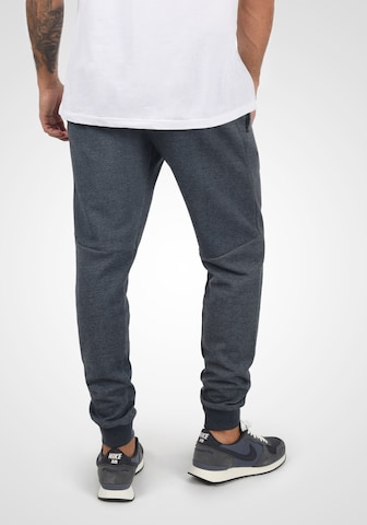 INDICODE JEANS Tapered Sweatpants 'Napanee' in Blau