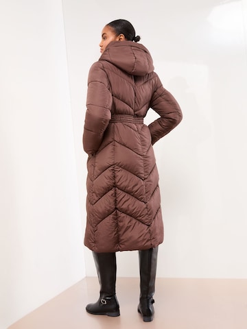 Lipsy Vinterkappa i brun