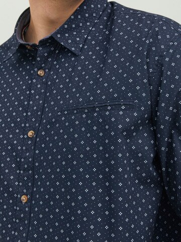 Jack & Jones Plus - Ajuste regular Camisa en azul