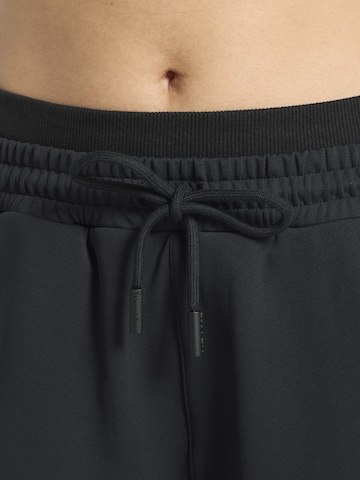melns A-Game Platas staras Bikses 'Lifewear'