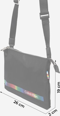 Calvin Klein - Bolso de hombro en negro