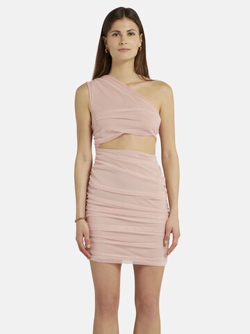 Nicowa Dress in Pink: front