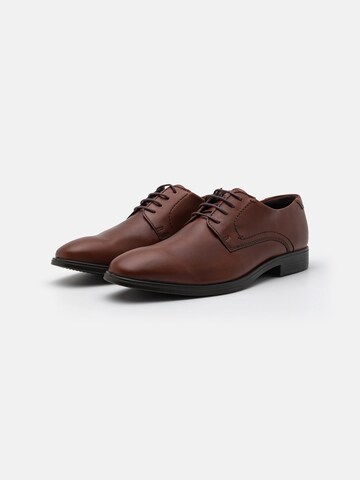 Chaussure à lacets 'Melbourne' ECCO en marron