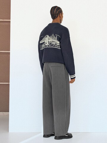 Bershka Vrečasti Hlače | siva barva