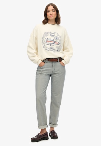 Sweat-shirt 'Tokyo Narrative' Superdry en blanc