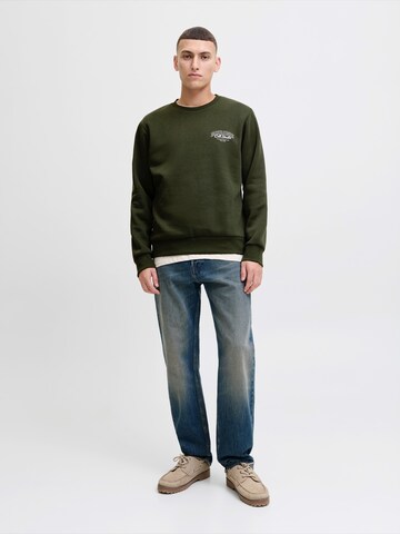 Bluză de molton 'JJMAKOTO' de la JACK & JONES pe verde
