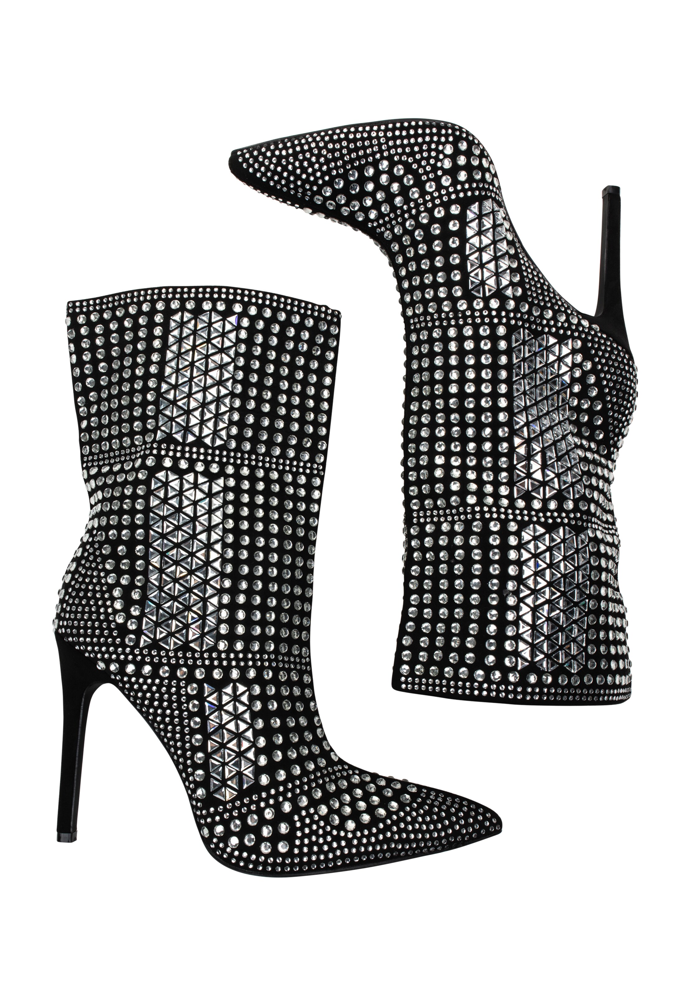 faina Škornji | črna barva