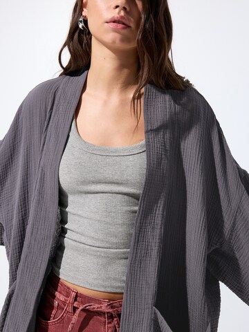 Pull&Bear Kimono w kolorze szary