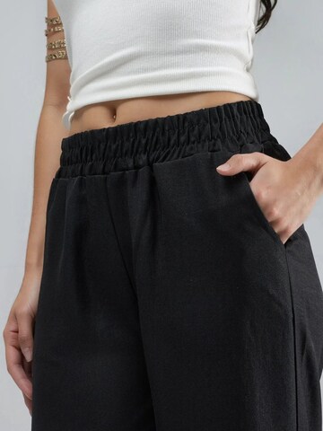 Hiccup Loose fit Trousers in Black
