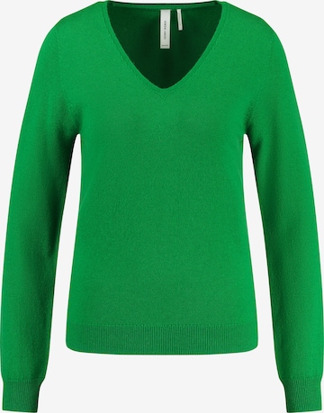 GERRY WEBER Sweater in Green: front