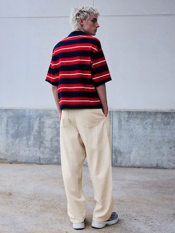 Bershka Baggy Bandplooibroek in Beige