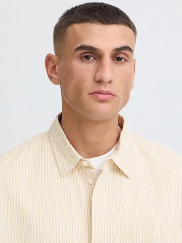 !Solid Comfort fit Button Up Shirt ' SDUmstead ' in Yellow
