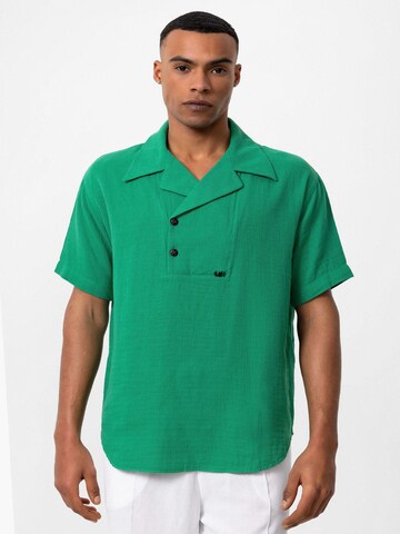 T-Shirt Antioch en vert : devant