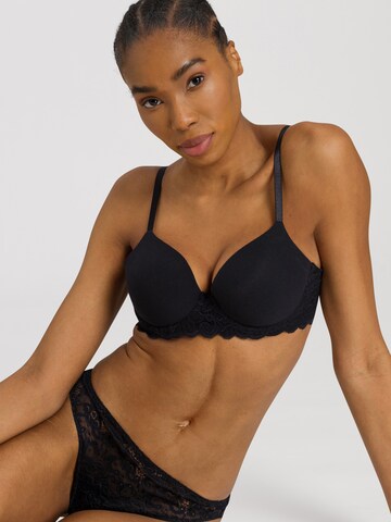 Hanro Balconette BH 'Moments' in Schwarz