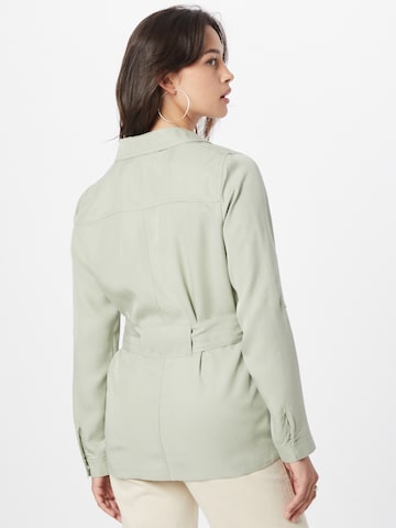 Veste mi-saison 'LILIANA' VERO MODA en vert