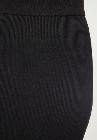 usha BLACK LABEL Skirt in Black