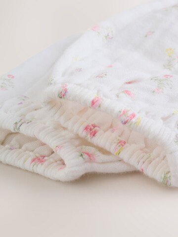 Next Σετ σε λευκό