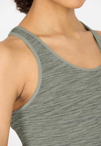 ENDURANCE Sports top 'Crina' in Green