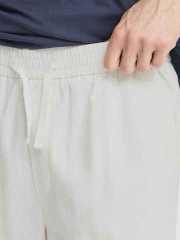 !Solid - Loosefit Calças 'Alann Allan' em branco