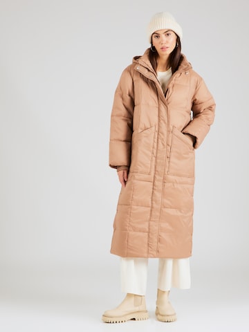 SISTERS POINT Winter Coat 'DUSTY' in Beige: front